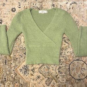 NO COMMENT NY•LA size small/4 high stretch green fitted long sleeve casual top.